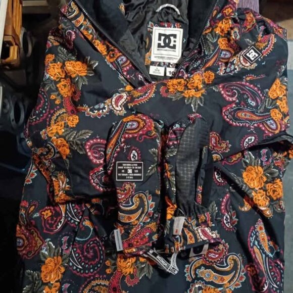 DC Snowboarding Savvy Anorak Technical Snow Ski Pro Jacket with Gloves - Picture 1 of 12